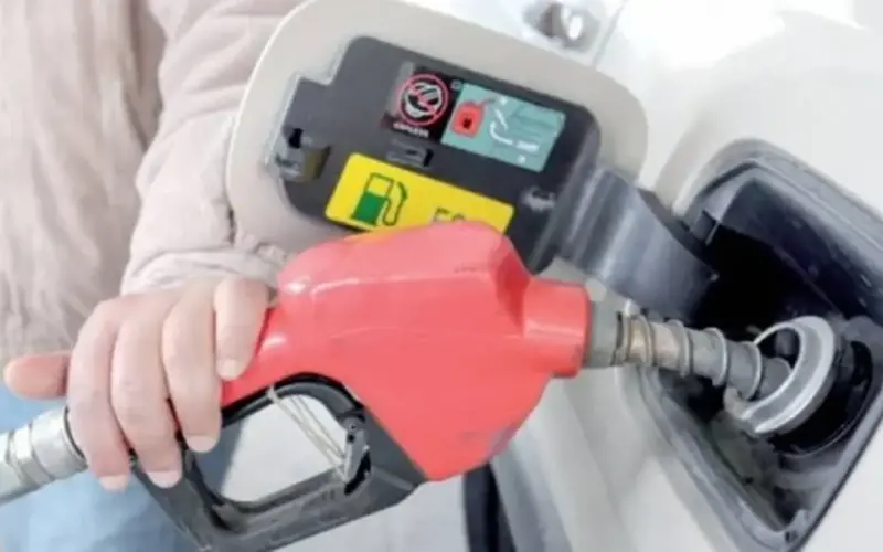 رسميًا.. أسعار البنزين والسولار اليوم الاثنين 6 أبريل 2026 بمحطات الوقود